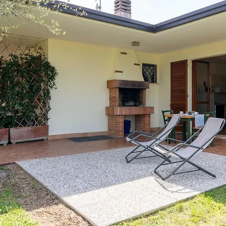 Pisenze Lake Apartments *